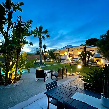 Anna - Con Piscina Villa